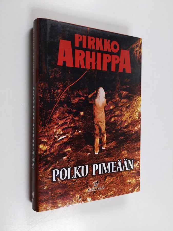 Polku pimeään