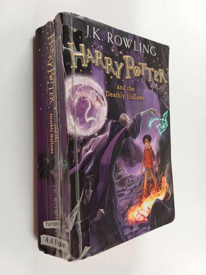 J. K. Rowling : Harry Potter and the Deathly Hallows