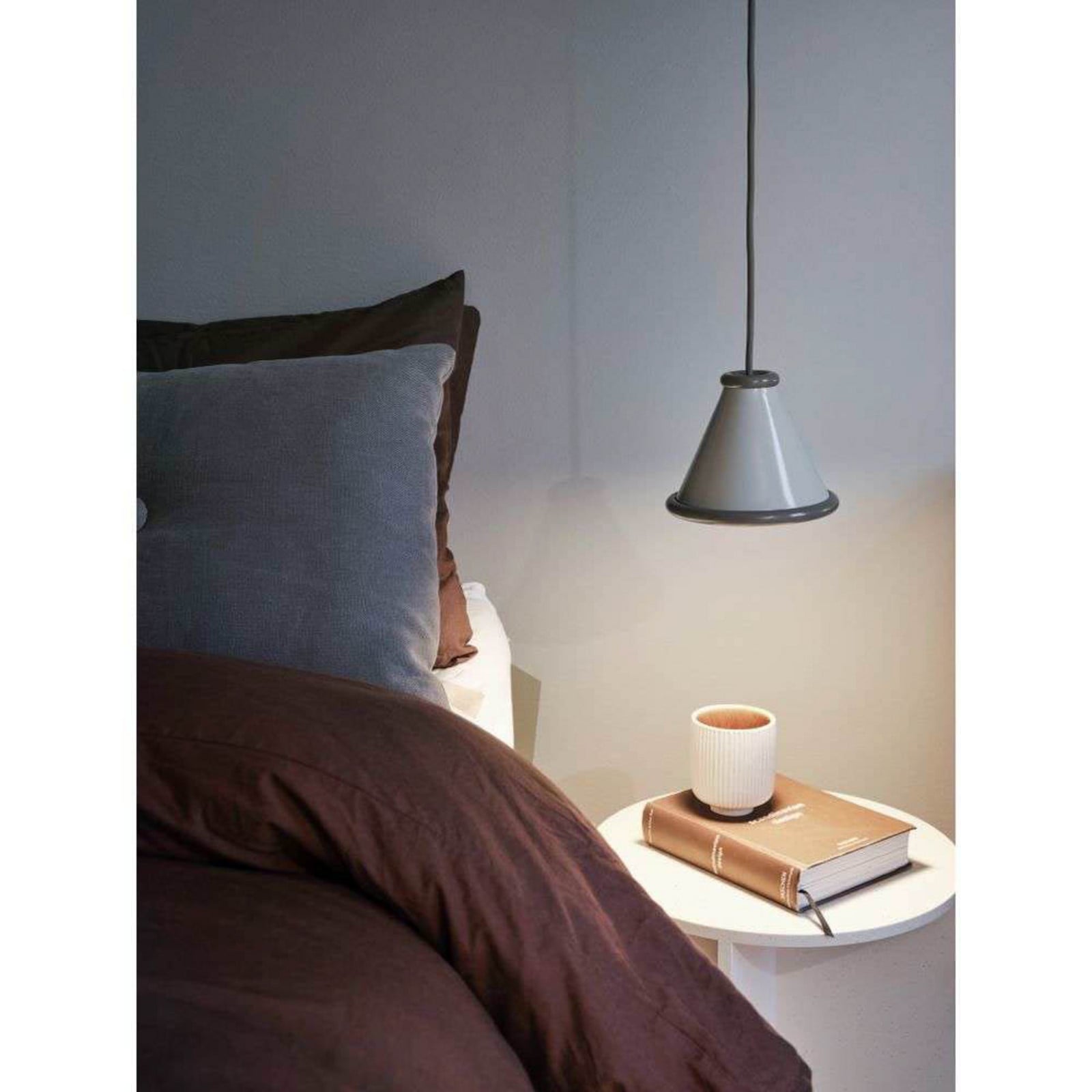 Belle Riippuvalaisin Ø15 Pebble Grey/Moss Grey - Belid - Ruokailutila - Metalli