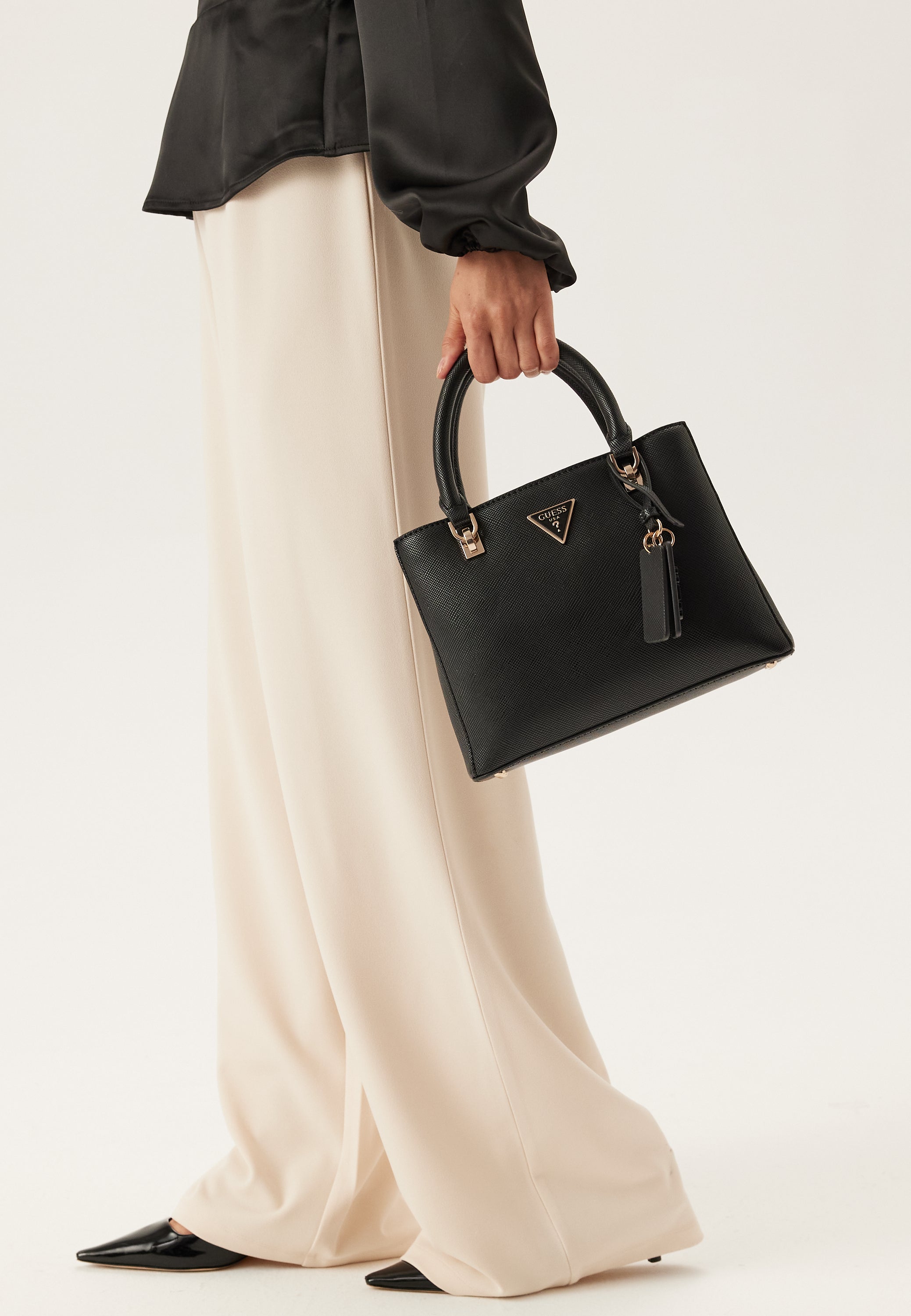 Noelle Ii Sml Multi Comp Satchel