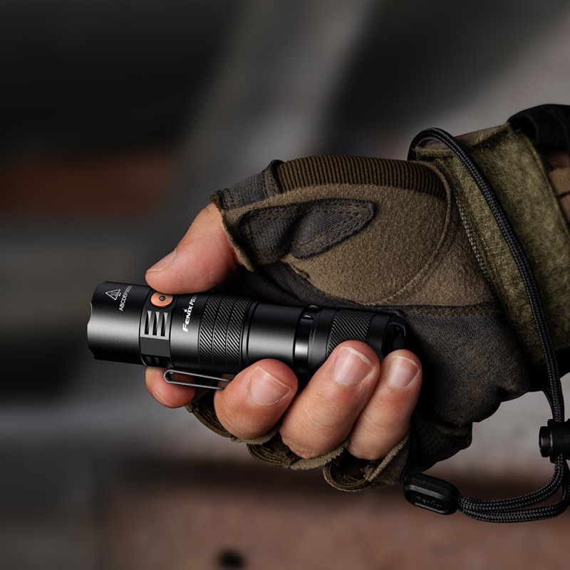 Fenix PD26R ACE taskulamppu