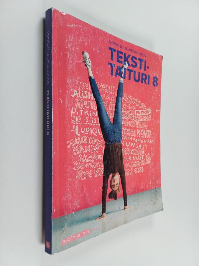 Tekstitaituri 8