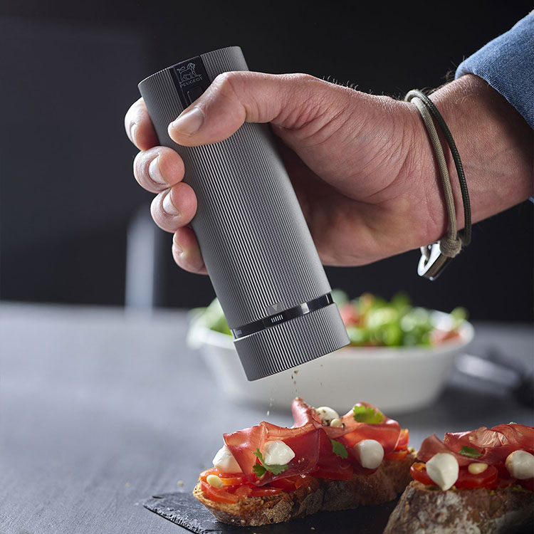 Peugeot Line Electric pepper Grinder Aluminum carbon 15cm