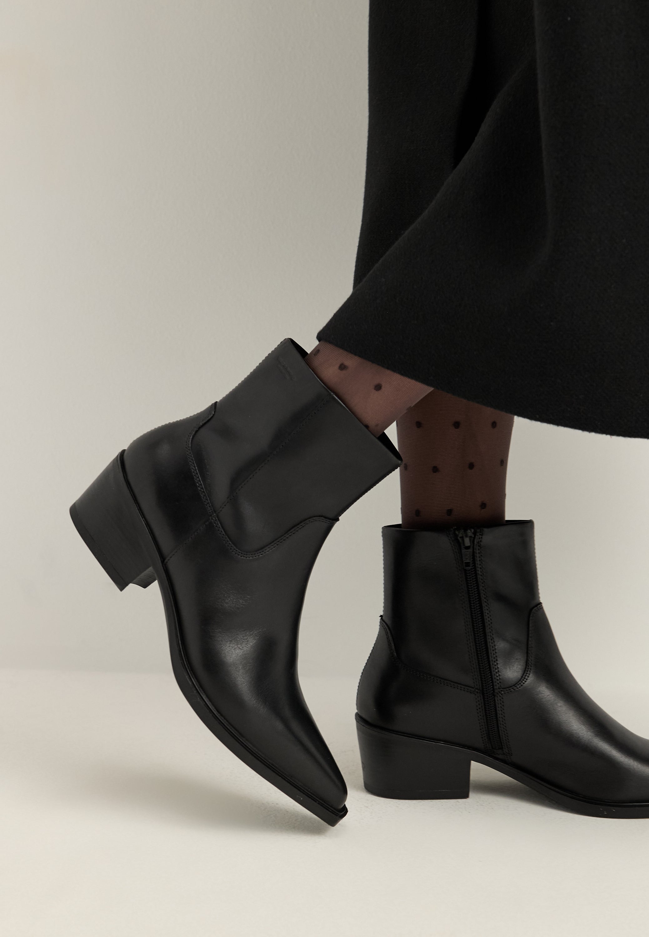 VAGABOND SHOEMAKERS Nilkkurit 'Kelsey' musta