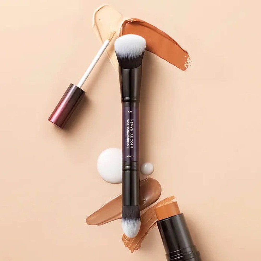 Kevyn Aucoin Duet Foundation -sivellin