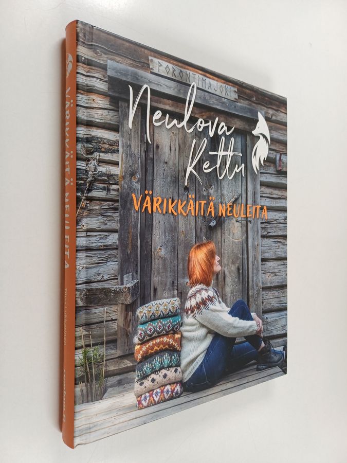 Neulova kettu - Värikkäitä neuleita