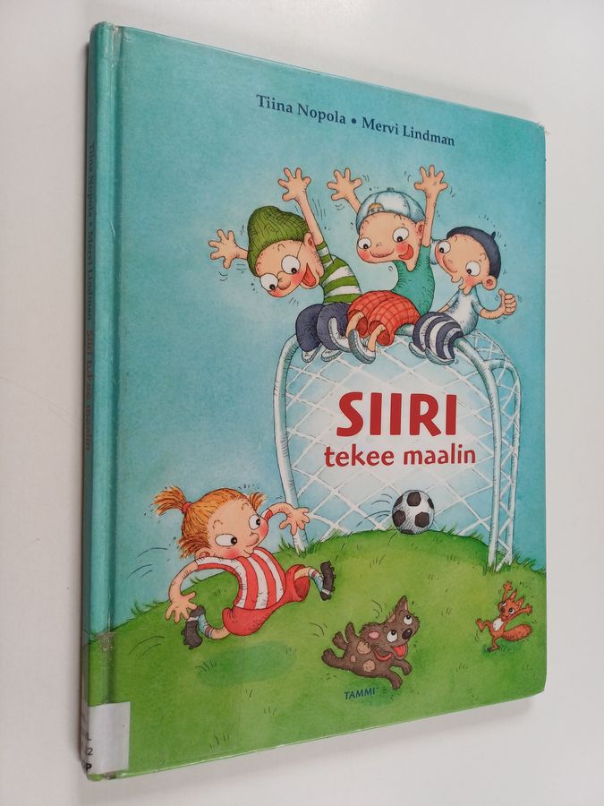 Siiri tekee maalin