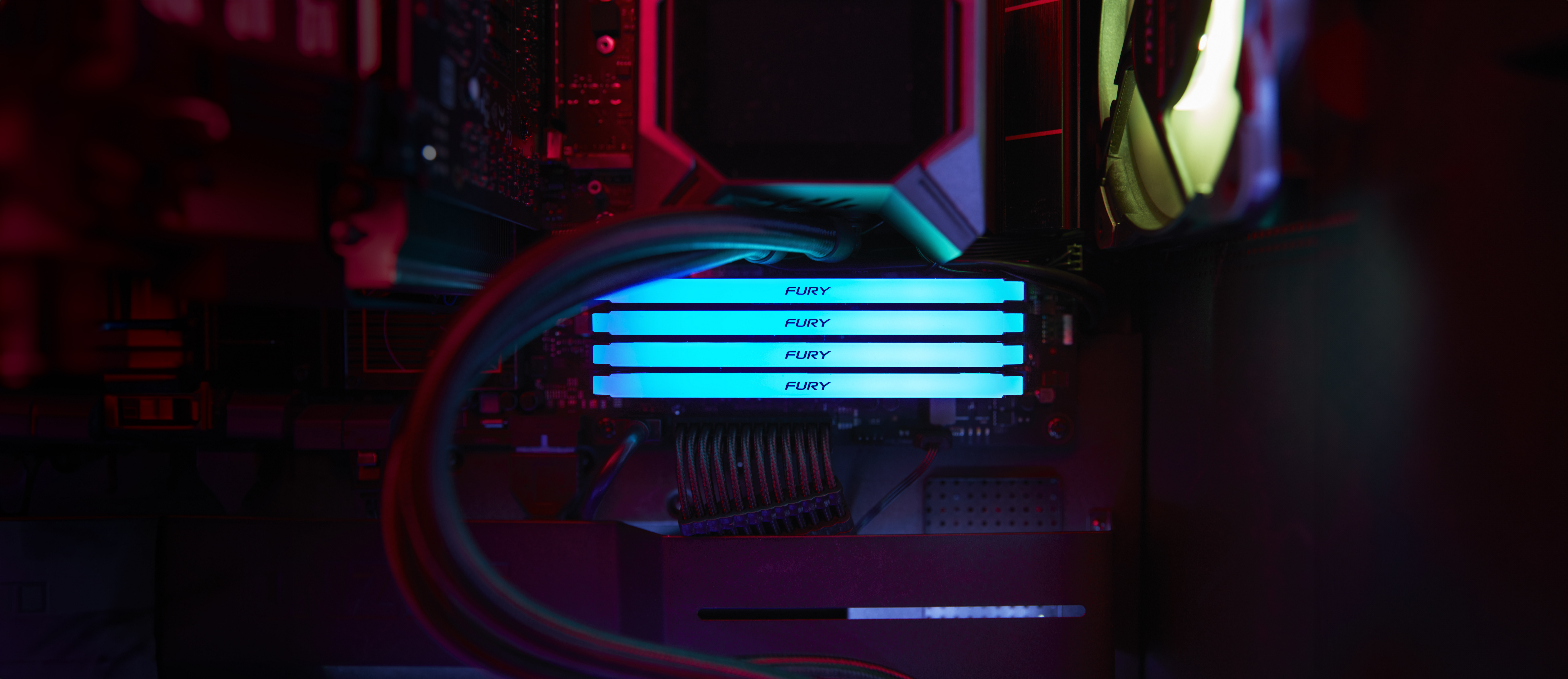 Kingston FURY Beast RGB 64 Gt (2 x 32 Gt) DDR4 3600 MHz, CL18 -muisti (XMP)