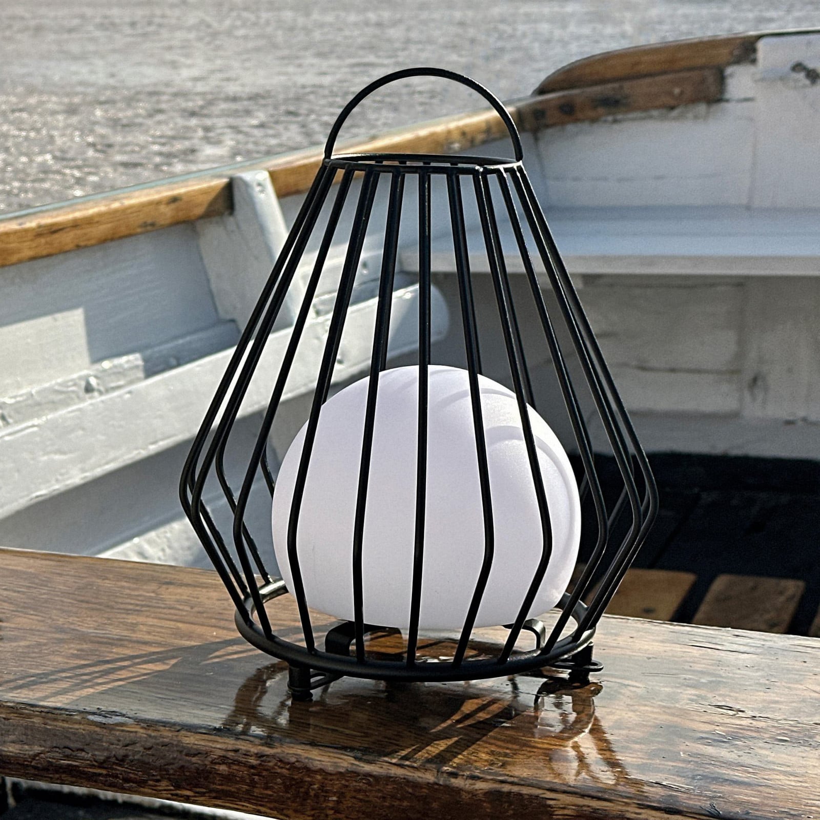 Evesham Outdoor Lantern Small Black - Dyberg Larsen - Terassi - Design - Metalli - Varjostimella