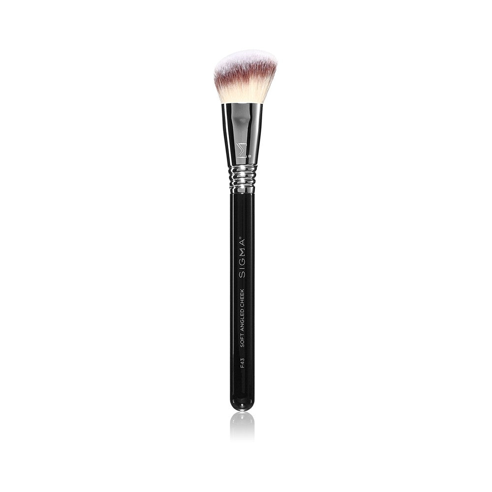 Sigma Beauty F43 Soft Angled Cheek Viistopäinen poskipunasivellin