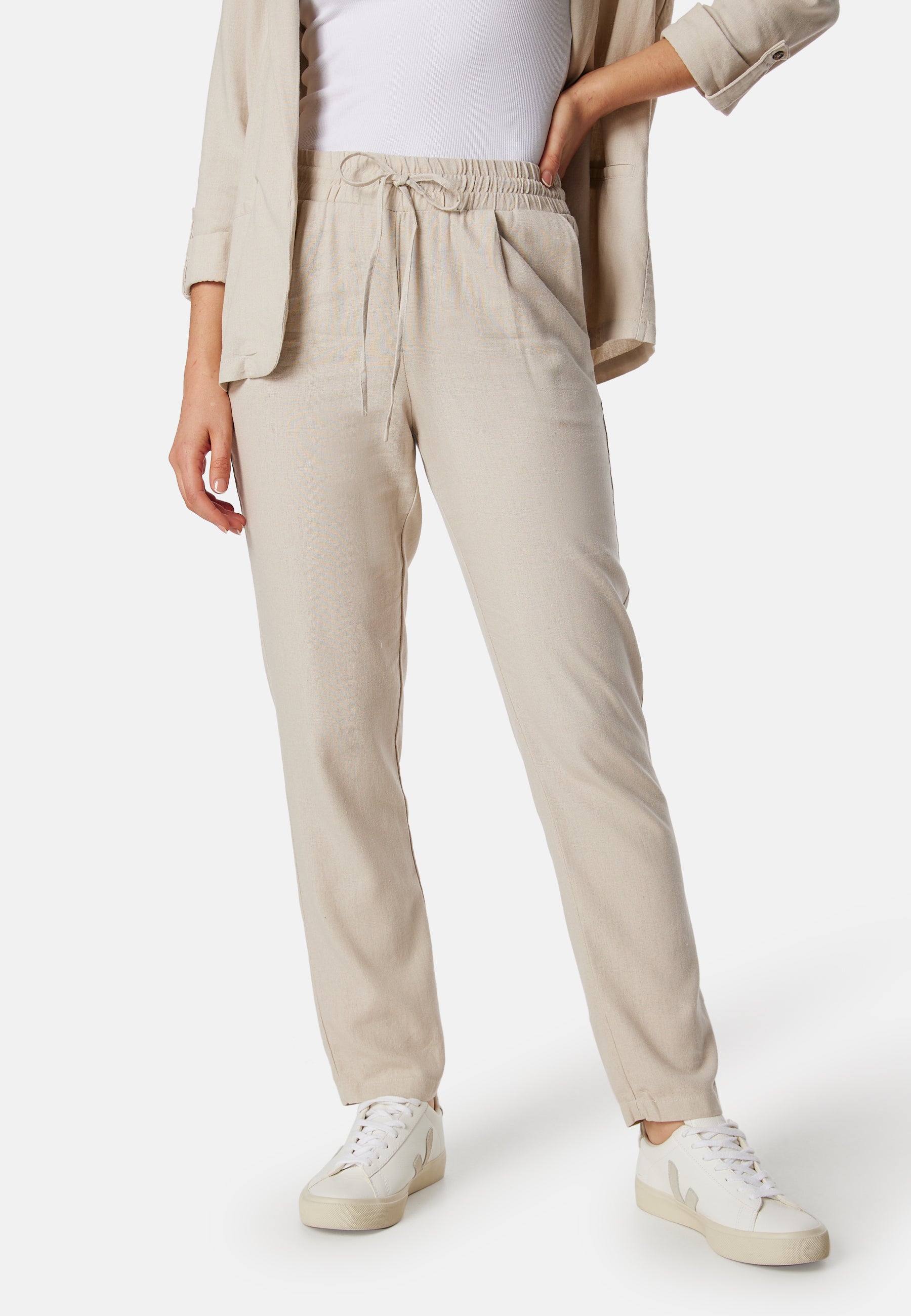 VERO MODA Laskoshousut 'Jesmilo' kitti