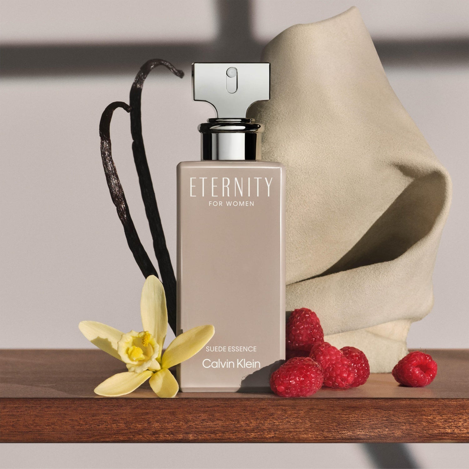 Calvin Klein Eternity for Women Suede Essence Eau de Parfum - 30 ml