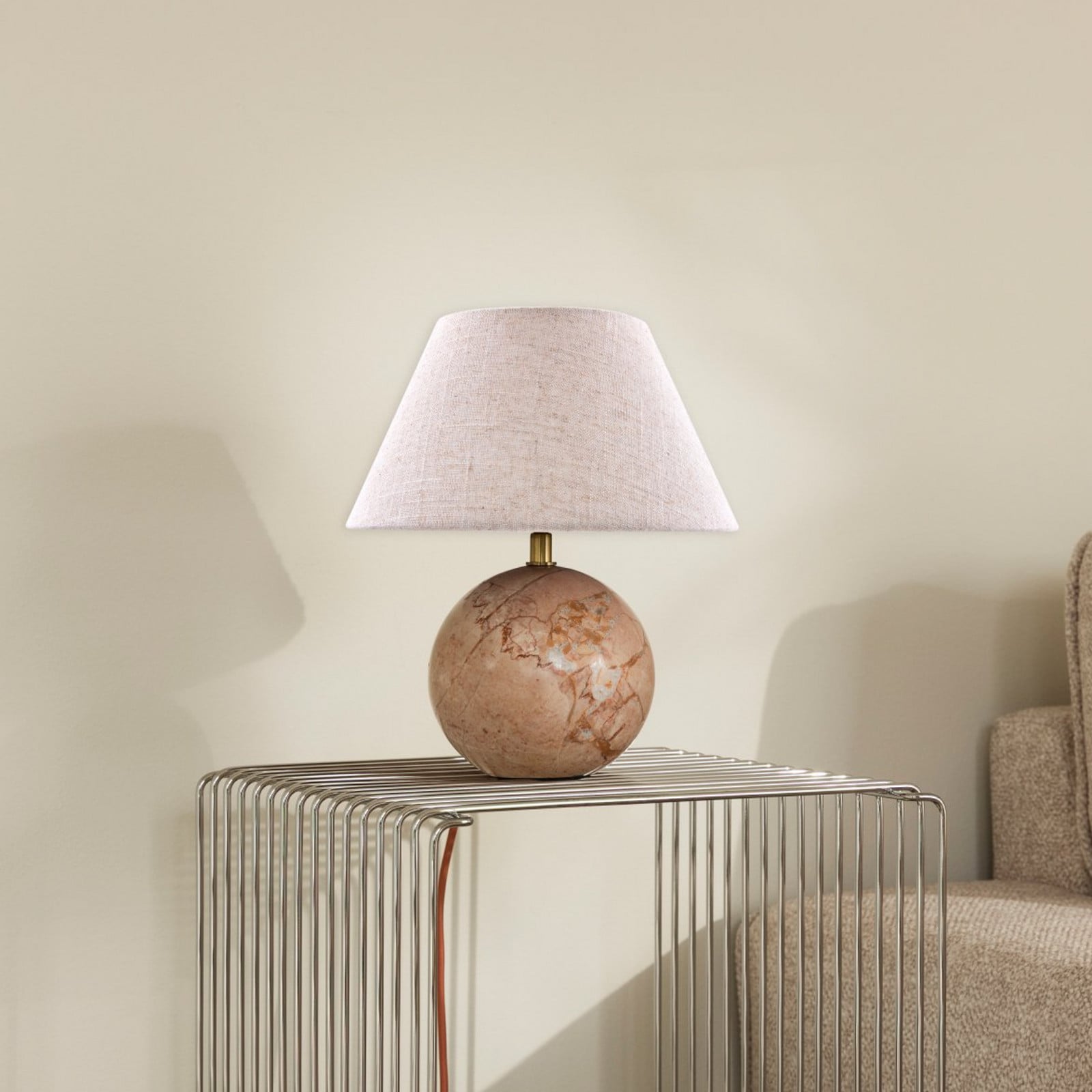 Castello pöytälamppu, vaaleanpunainen/beige, korkeus 28 cm - Globen Lighting - Olohuone - Design - Kangas / tekstiili - Yksilamppuinen