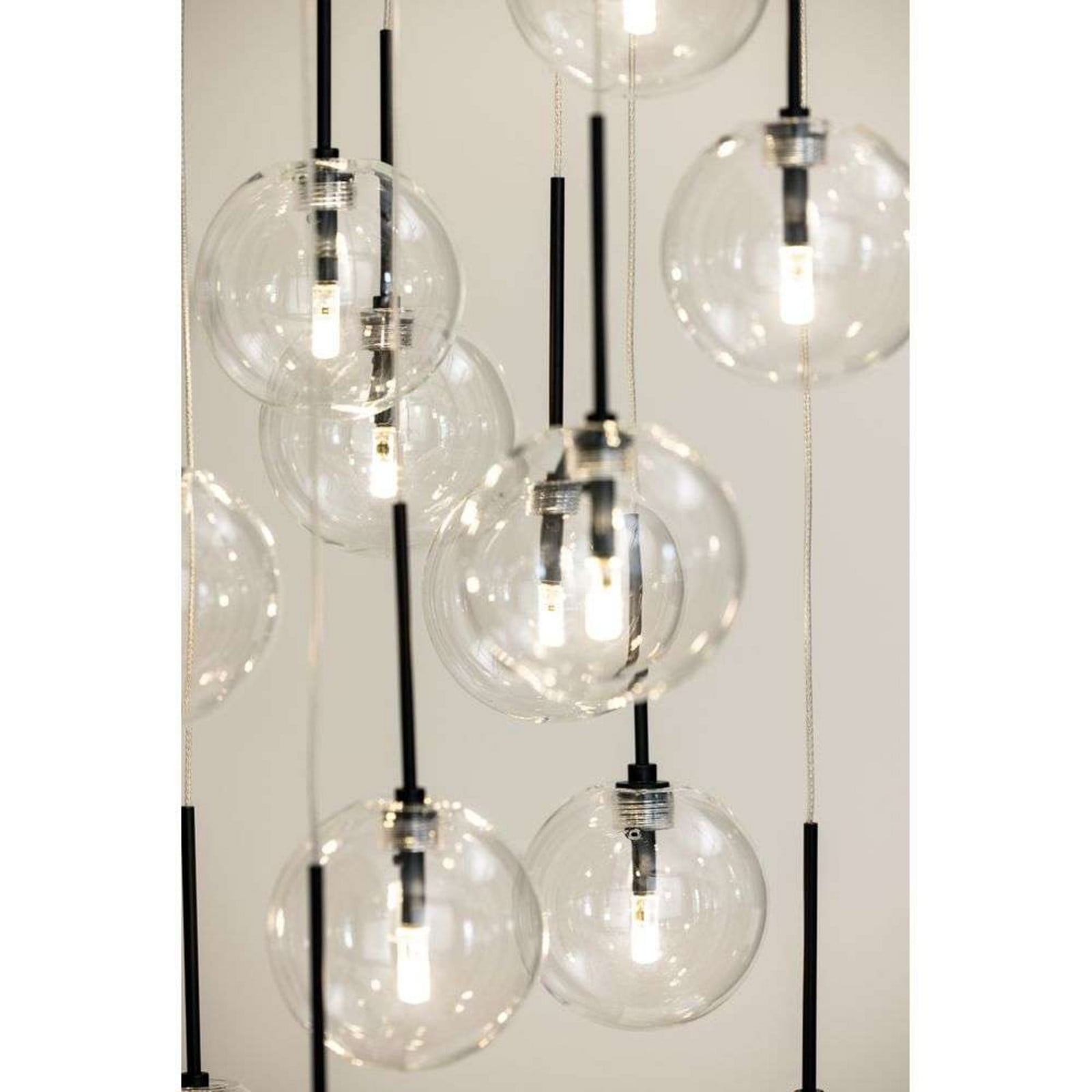 Skyfall Riippuvalaisin Clear/Black - Globen Lighting - Olohuone - Metalli