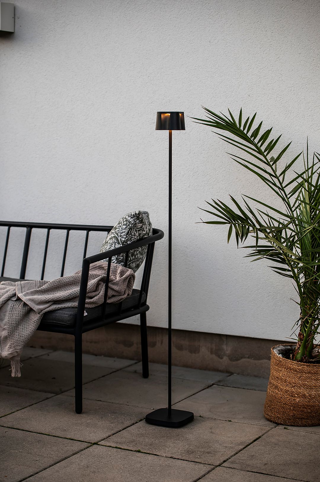 Konstsmide Nice Lattialamppu LED USB 2700K/3000K Himmennettävä 7831-750 Vastaa: N/A
