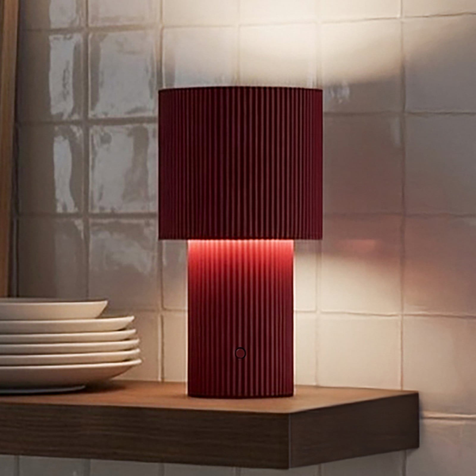 Iluma LED-akkukäyttöinen pöytävalaisin, punainen, korkeus 22,1 cm – Herstal - Olohuone - Moderni - Alumiini - Yksilamppuinen