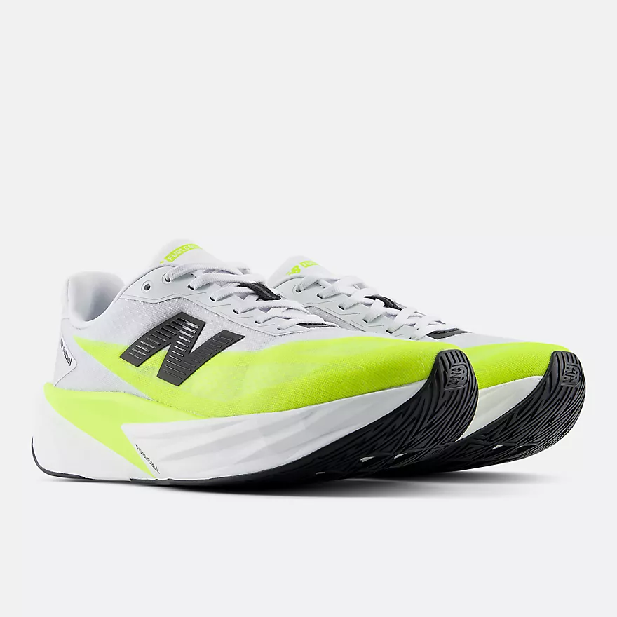 New Balance Men's Fuel Cell Rebel V5 miesten juoksukengät