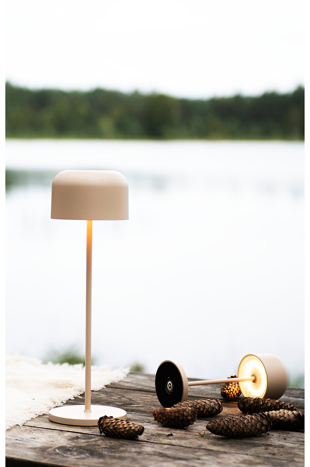 Konstsmide Lille Pöytälamppu LED USB Beige 2200K/2700K Himmennettävä 7834-330 Vastaa: N/A