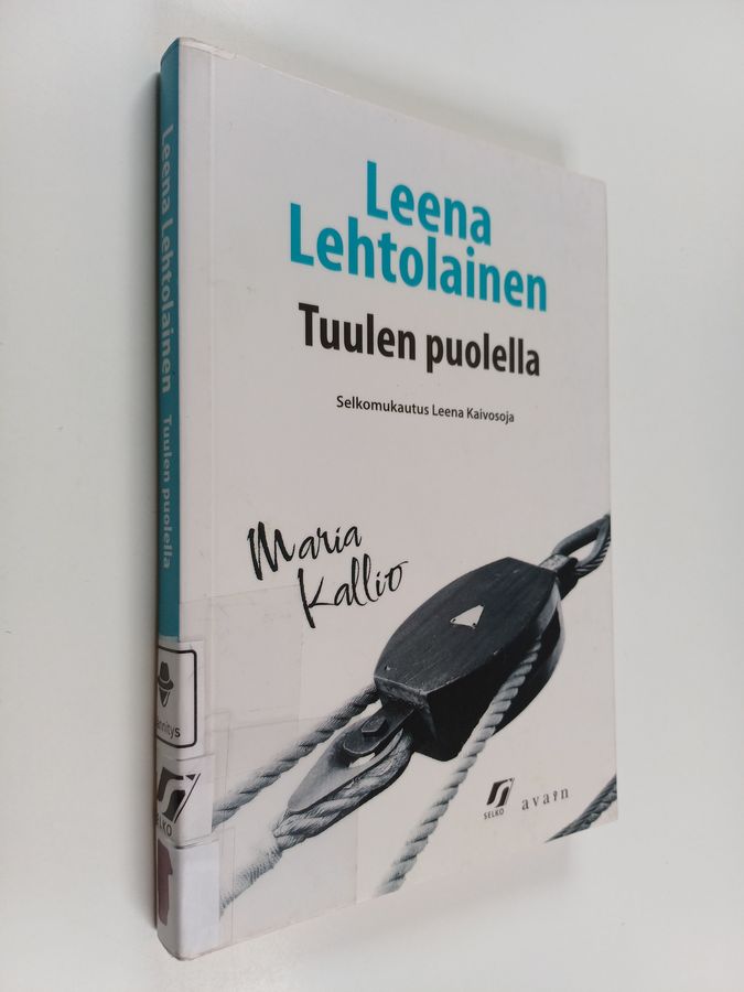 Tuulen puolella (selkokirja)