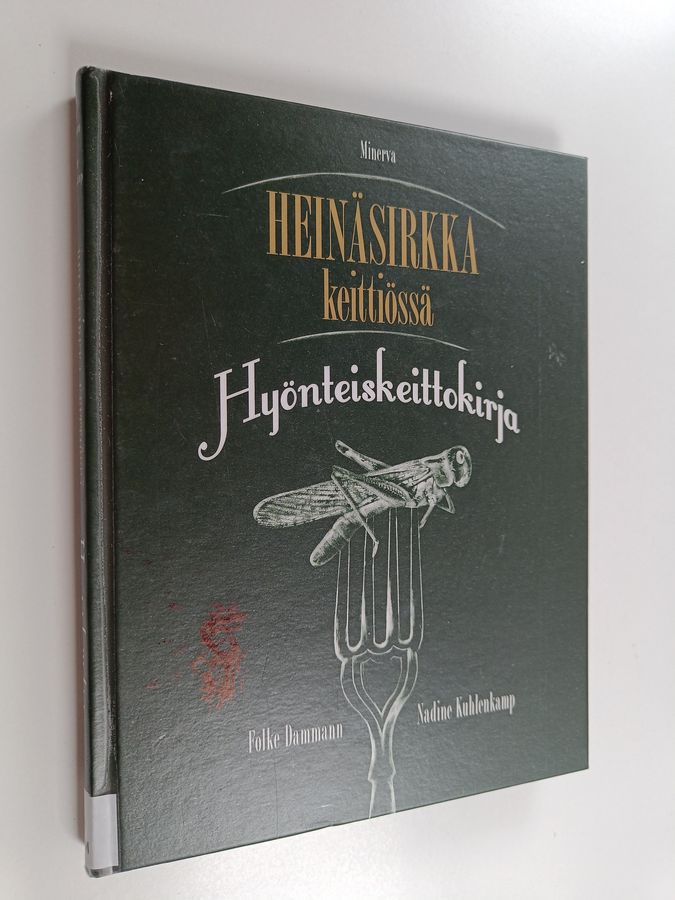 Heinäsirkka keittiössä