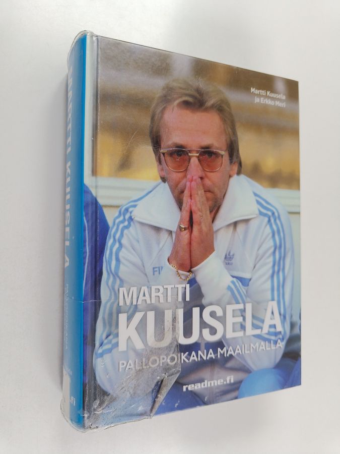 Martti Kuusela - Pallopoikana maailmalla
