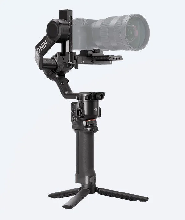 DJI RS 5, Käsikameran vakauttaja, Alumiini, Musta, 1/4, 3 kg, Sony: FX3/A7M4/A7C/A1 + FE 24-70mm F2.8<br> Canon: R5 Mark II + RF 24-70mm F2.8<br> Nikon: Z6...