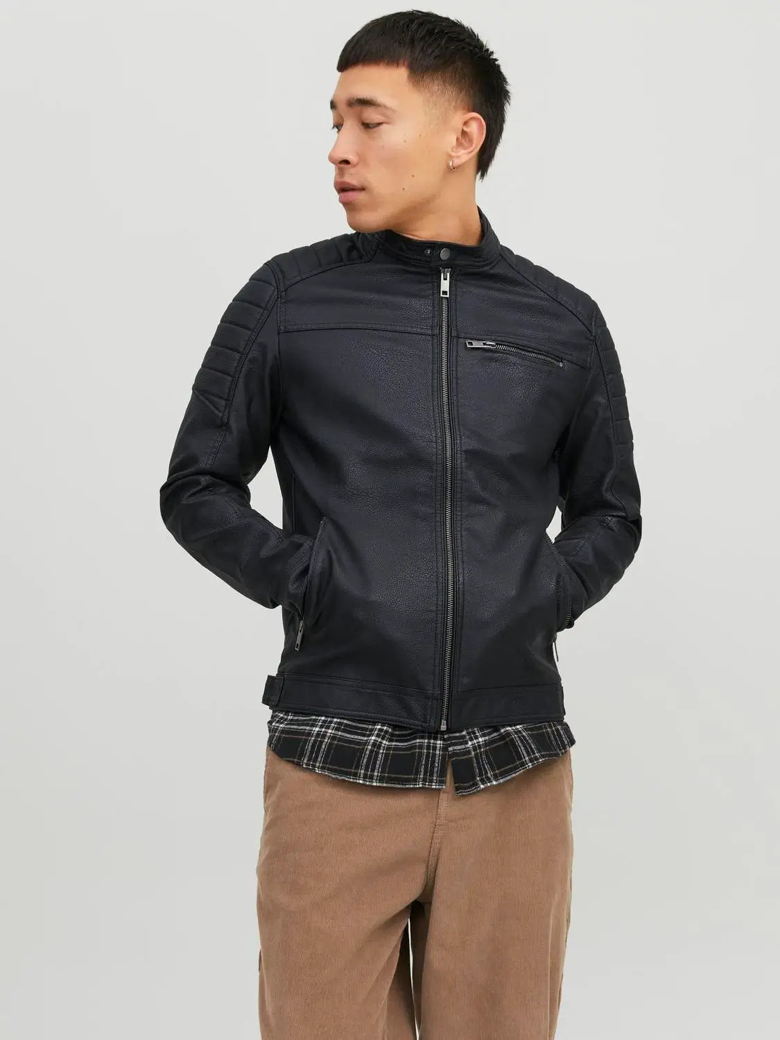 JACK & JONES Välikausitakki 'JCORocky'  musta