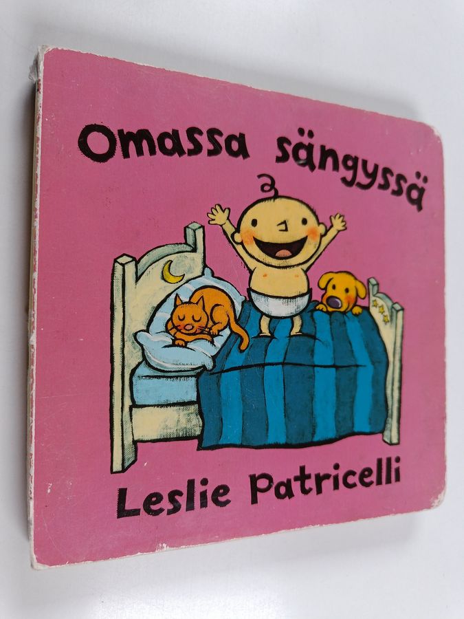 Omassa sängyssä
