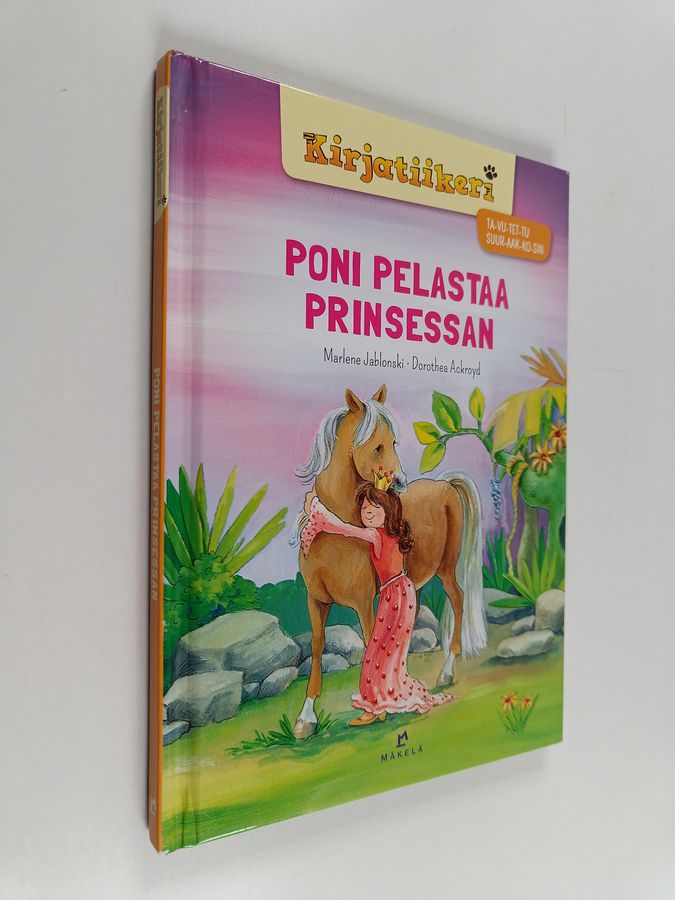 Poni pelastaa prinsessan