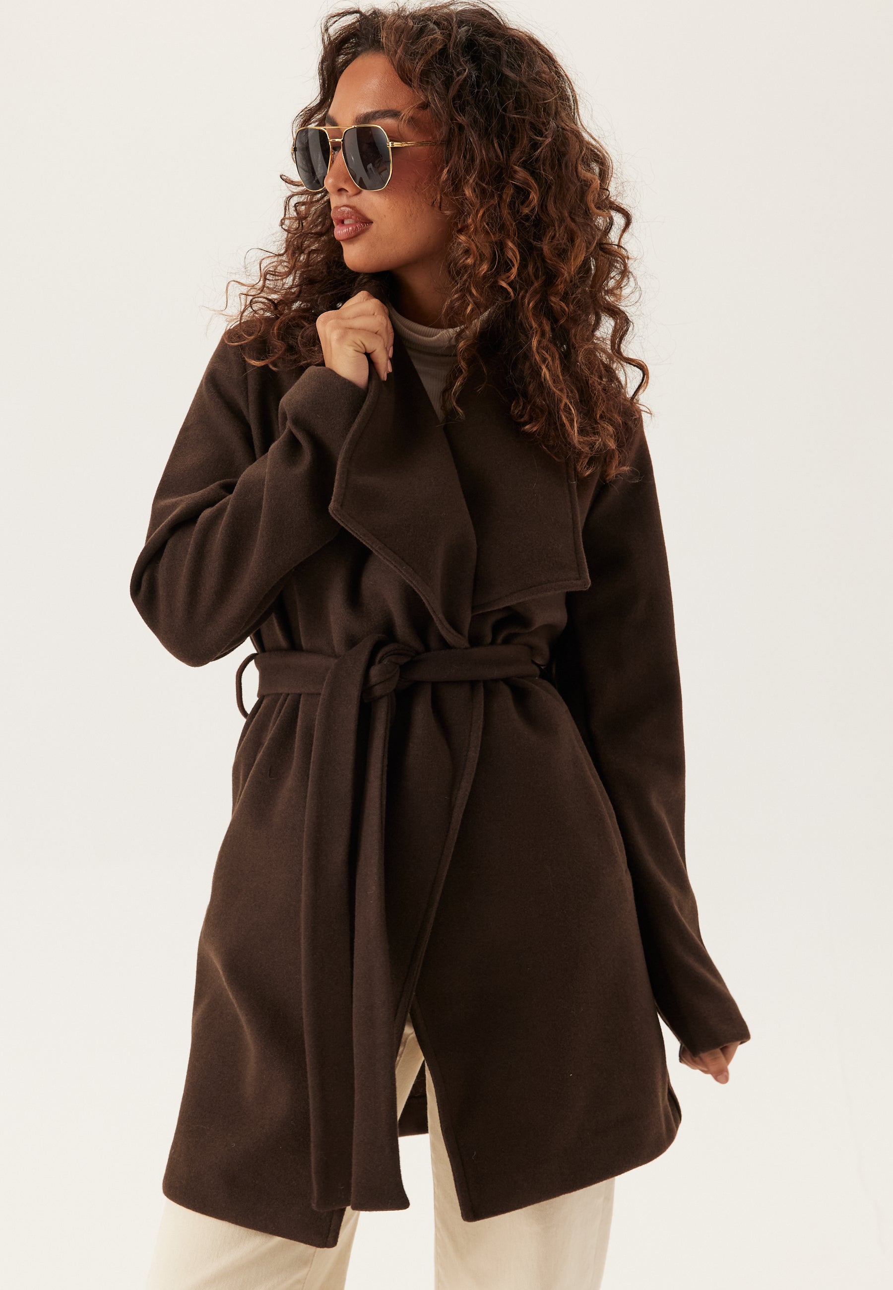 VILA Välikausitakki 'VICooley' tummanruskea