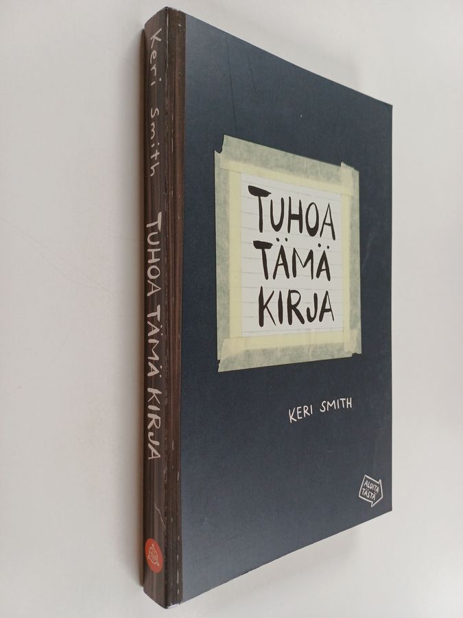 Tuhoa tämä kirja