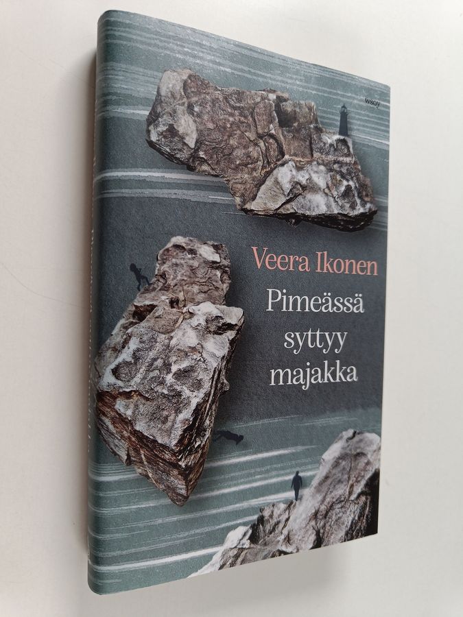 Pimeässä syttyy majakka