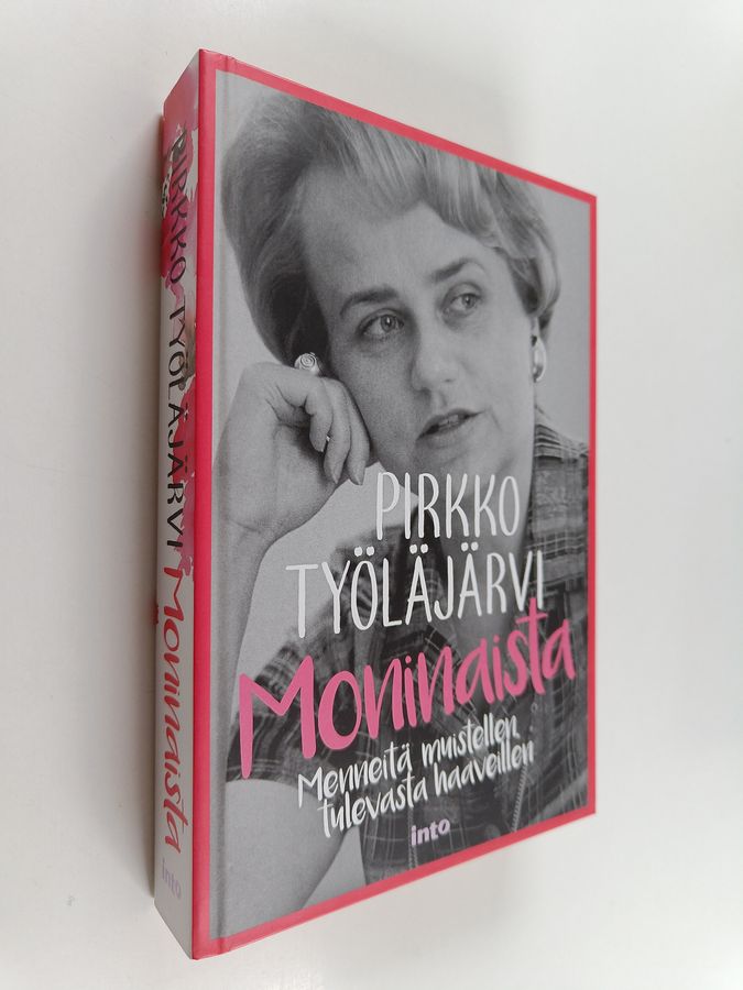 Moninaista