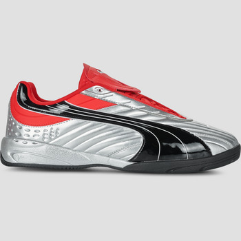 PUMA Matalavartiset tennarit 'V-S2 Goalgetter' verenpunainen / musta / hopea