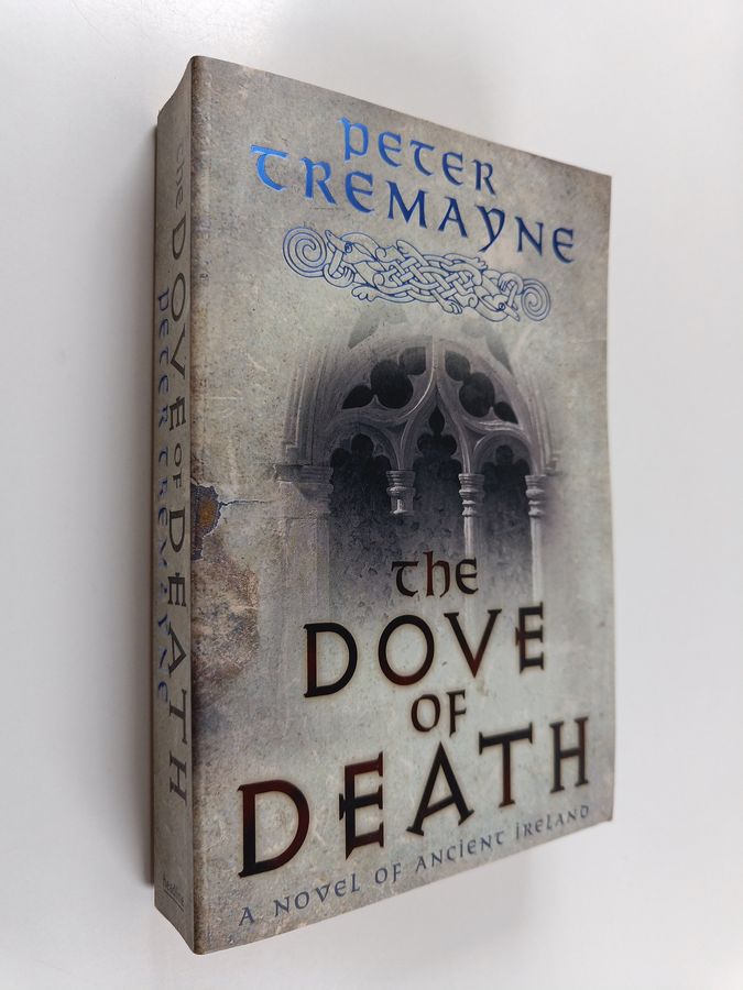 The Dove of Death (Sister Fidelma Mysteries Book 20)