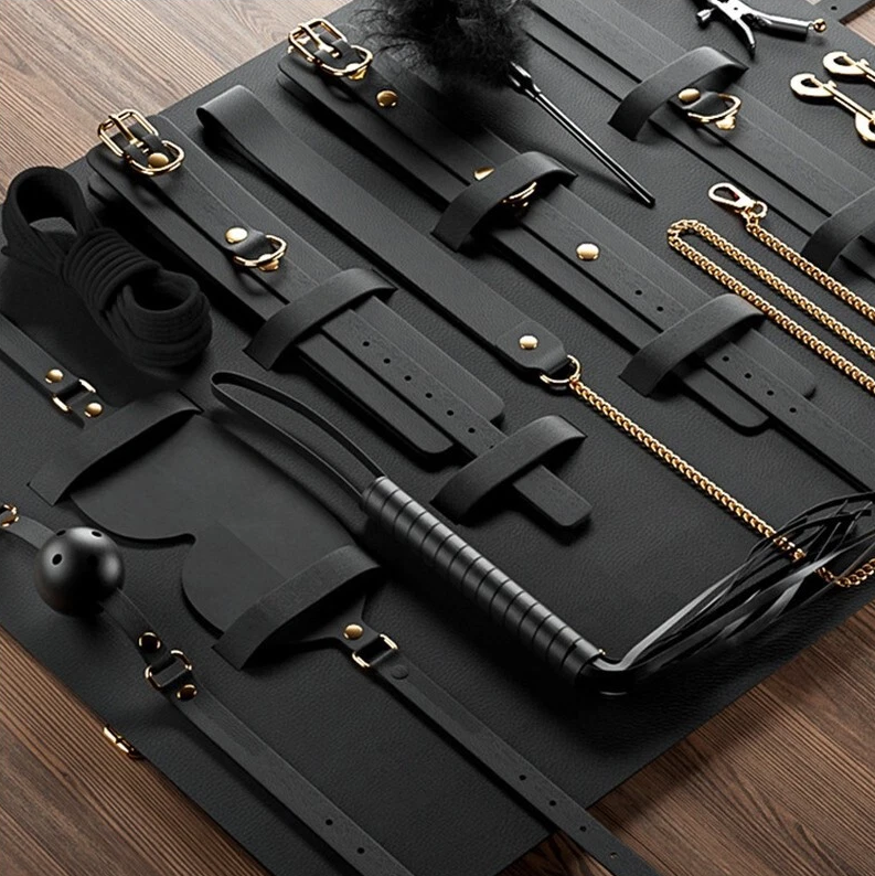 Clarissa Luxury BDSM Kit 11-pcs Black Bondage kitti