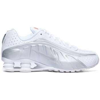 Nike Sportswear Matalavartiset tennarit 'SHOX R4' hopea / valkoinen