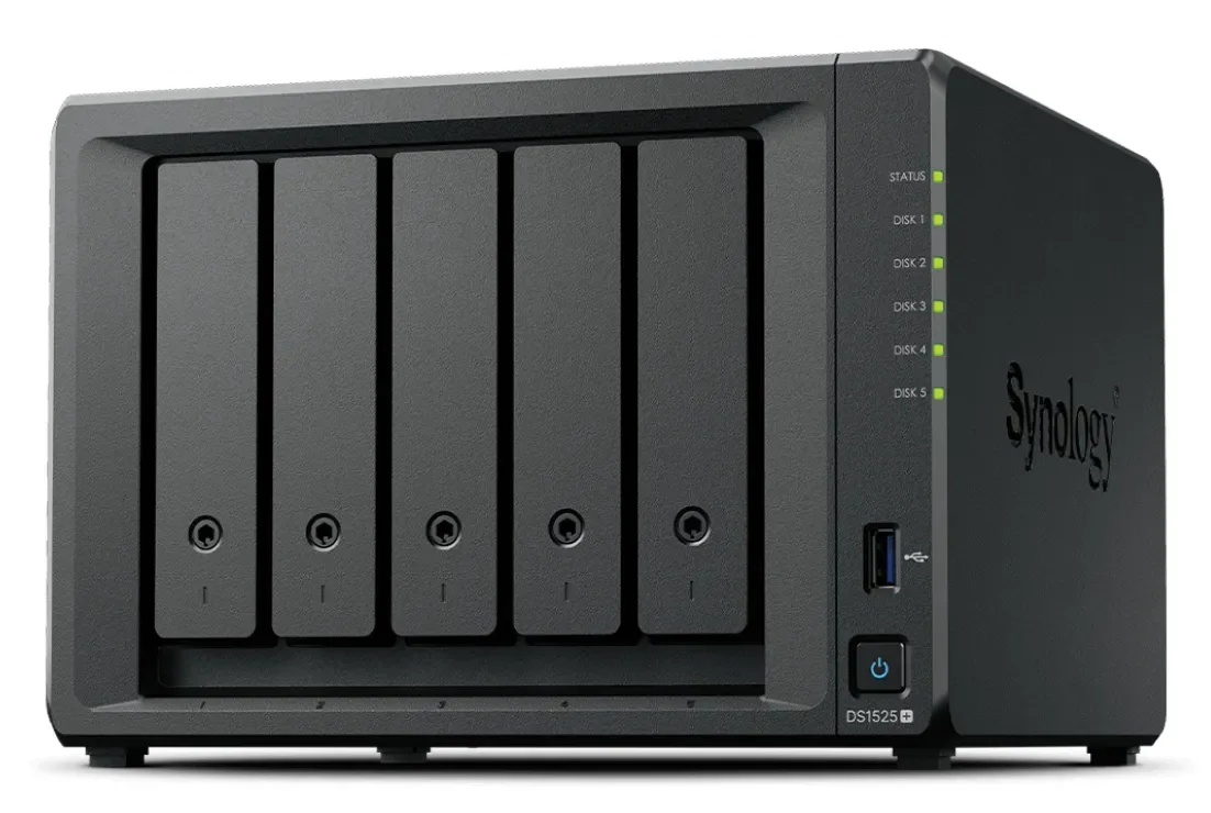 Synology DiskStation DS1525+ - Verkkotallennuslaite, Musta