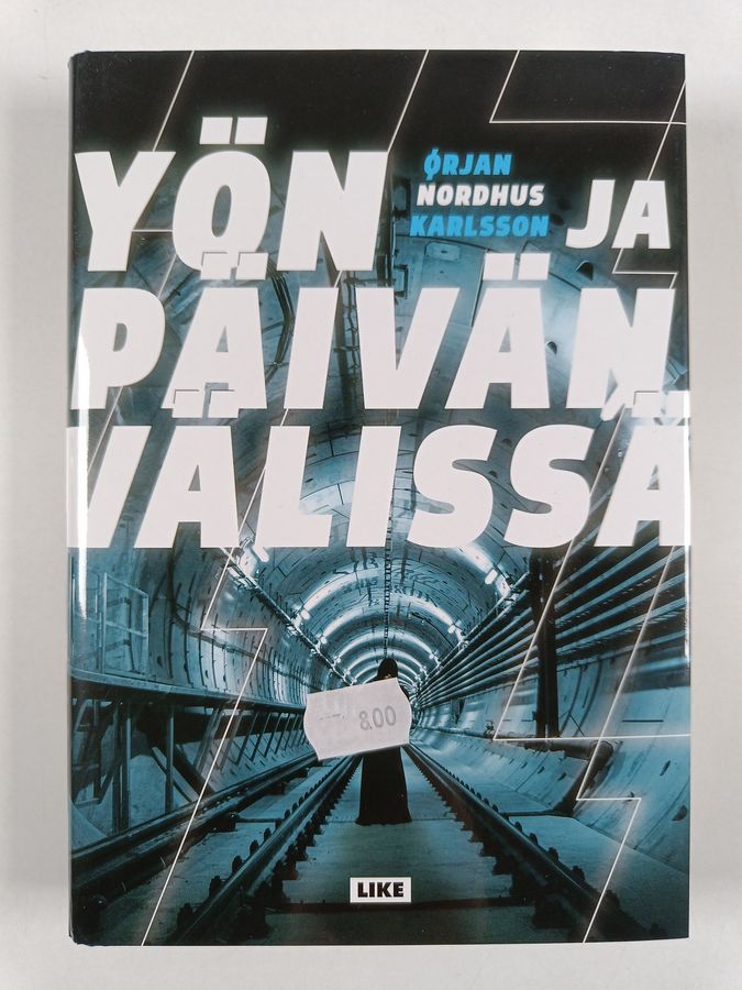 Yön ja päivän välissä