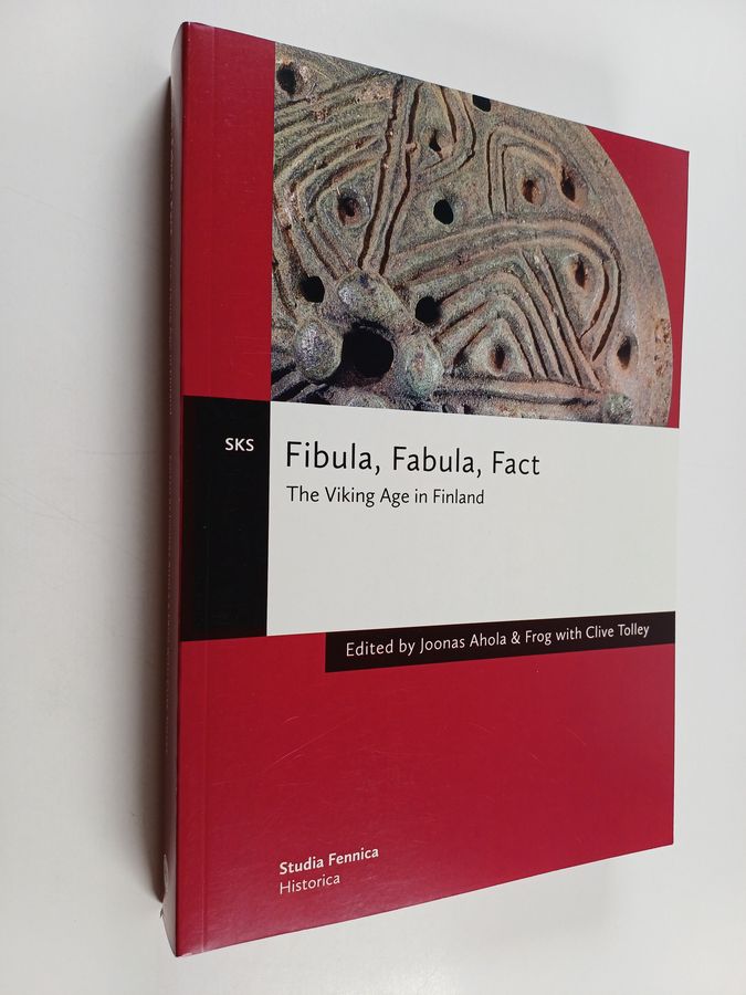 Fibula, Fabula, Fact