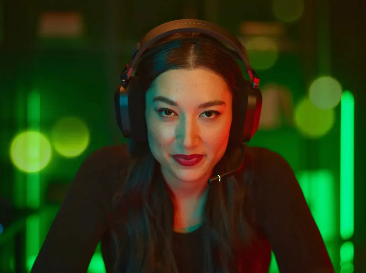 Corsair HS80 RGB Wireless - Musta