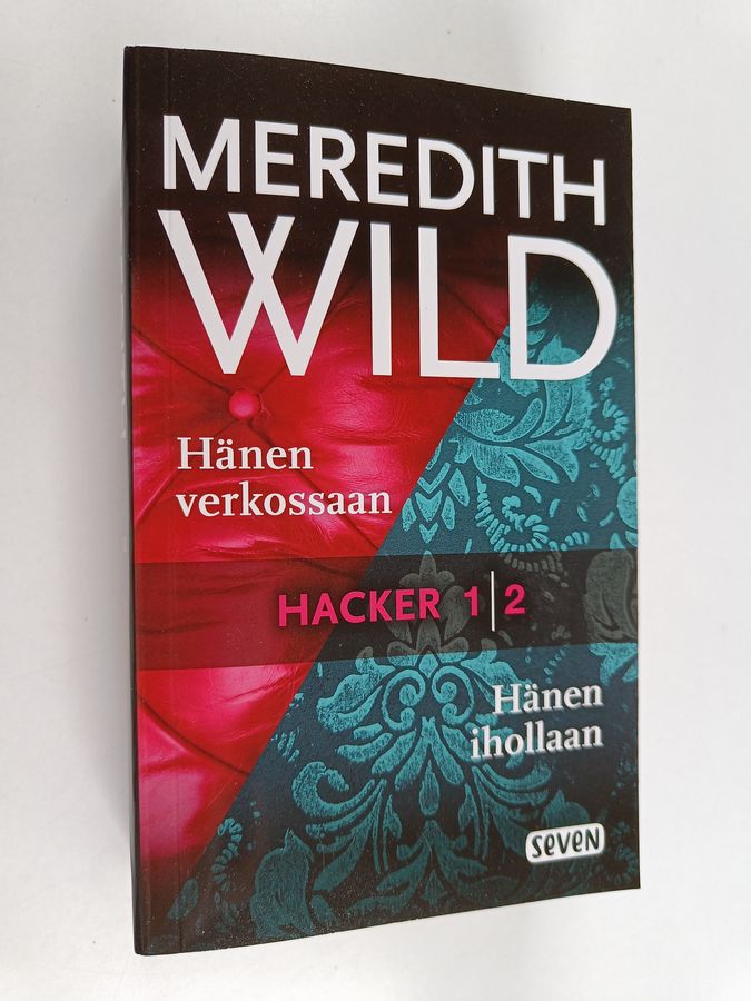 Hacker 1. Hänen verkossaan & Hacker 2. Hänen ihollaan