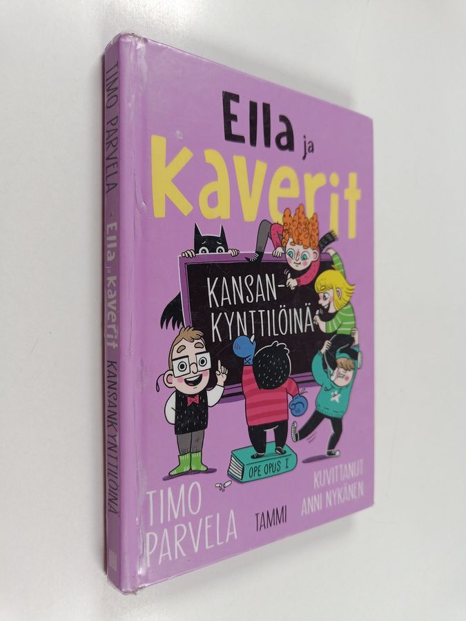 Ella ja kaverit kansankynttilöinä