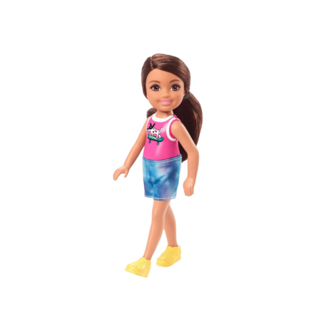 Barbie Chelsea-nukke shortsien kanssa