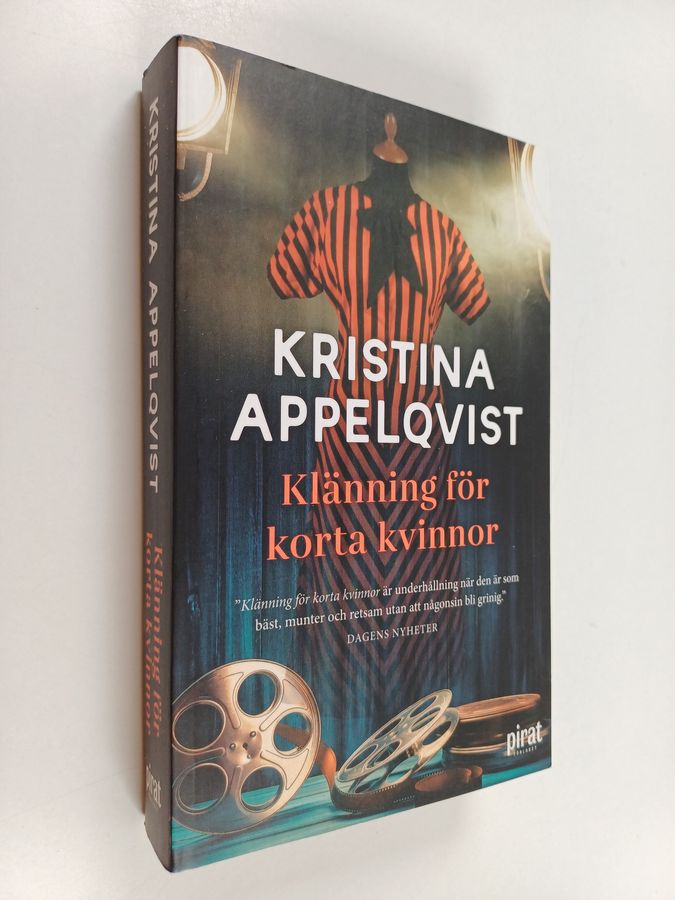 Klänning för korta kvinnor