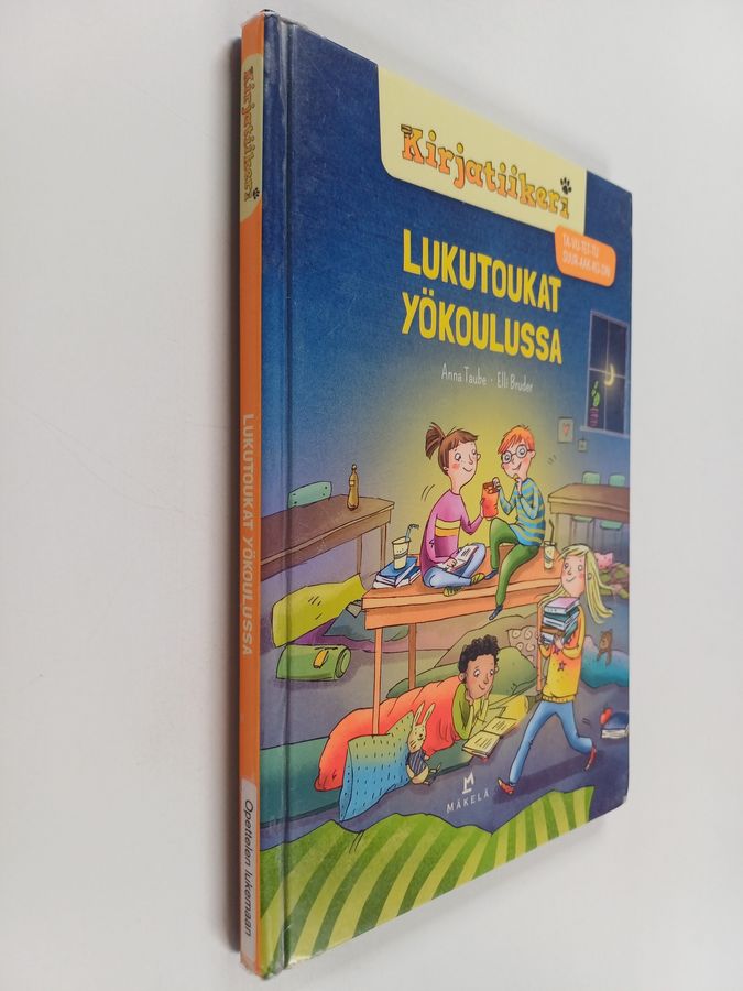 Lukutoukat yökoulussa
