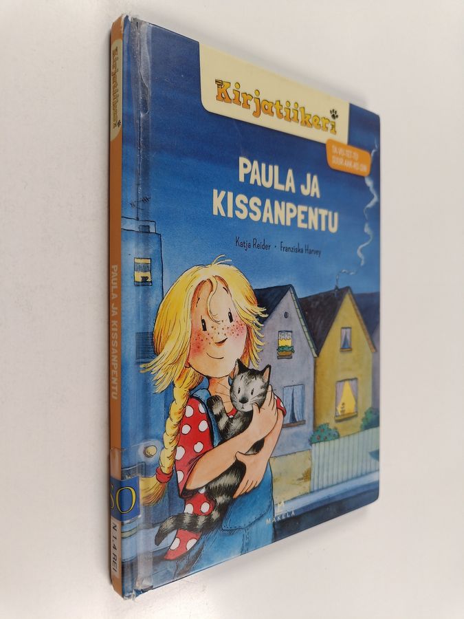 Paula ja kissanpentu