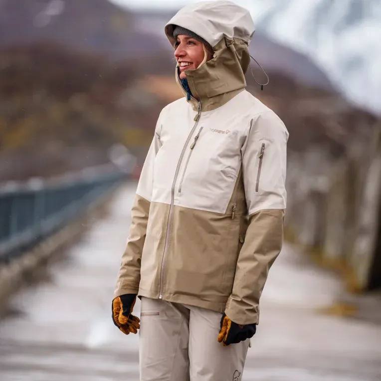Norrøna lofoten Gore-Tex Jacket W'S Oatmeal - S