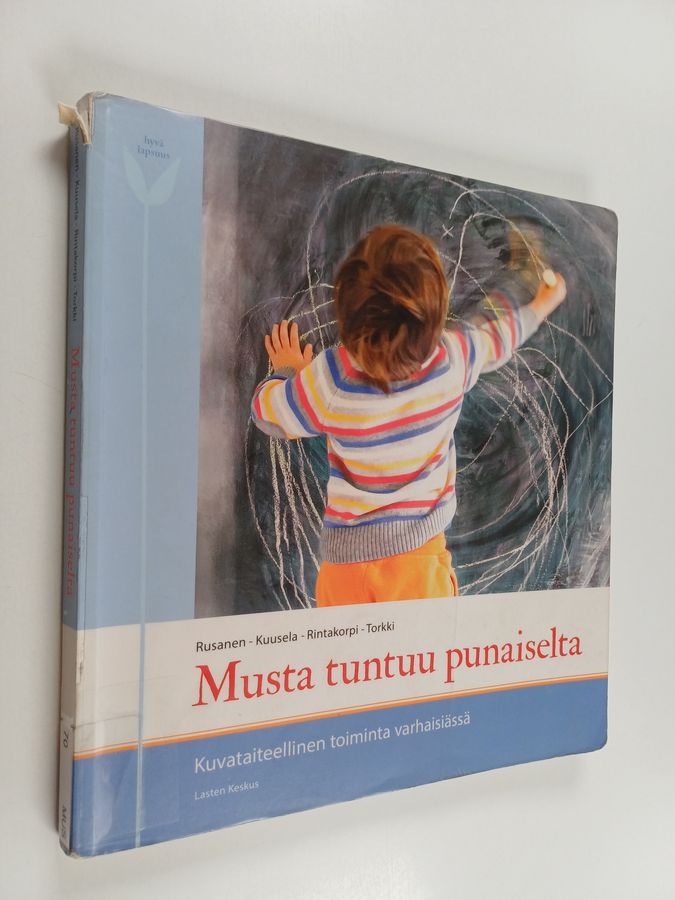 Musta tuntuu punaiselta