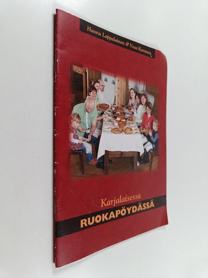 Karjalaisessa ruokapöydässä